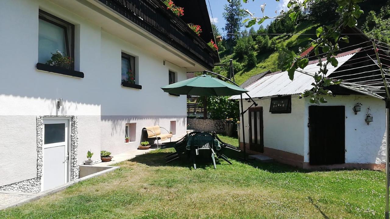 Apartma Arh *